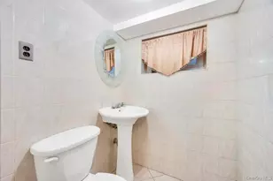 83-03 261st St, Floral Park, NY 11004 - Photo 32