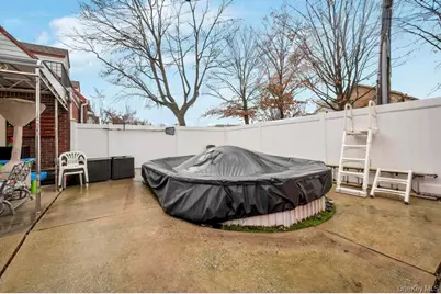 8303 261st Street, Floral Park, NY 11004 - Photo 38