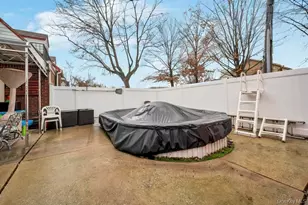 83-03 261st St, Floral Park, NY 11004 - Photo 38