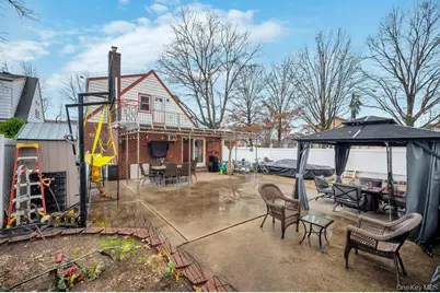 8303 261st Street, Floral Park, NY 11004 - Photo 34