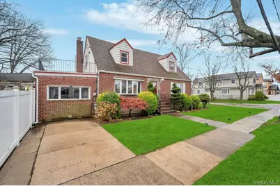 8303 261st Street, Floral Park, NY 11004 - Photo 2