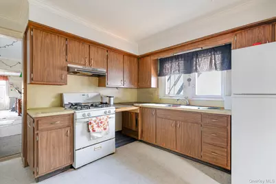 12 Parker Avenue, Poughkeepsie, NY 12601 - Photo 14