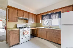 12 Parker Ave, Poughkeepsie, NY 12601 - Photo 14
