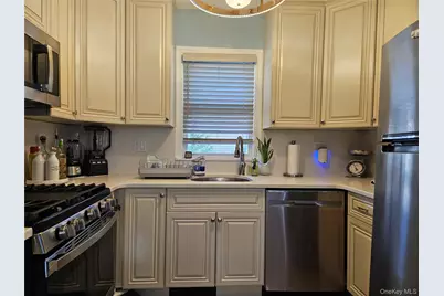 156 Beechwood Avenue #1, New Rochelle, NY 10801 - Photo 10