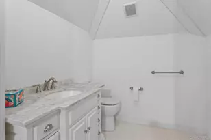 121 S Jamesport Ave, South Jamesport, NY 11970 - Photo 38