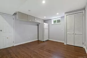 250-04 39th Rd, Little Neck, NY 11363 - Photo 22