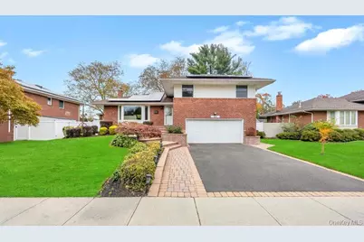 24 Glenwood Road, Plainview, NY 11803 - Photo 2