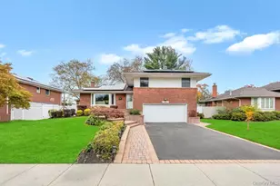 24 Glenwood Rd, Plainview, NY 11803 - Photo 2