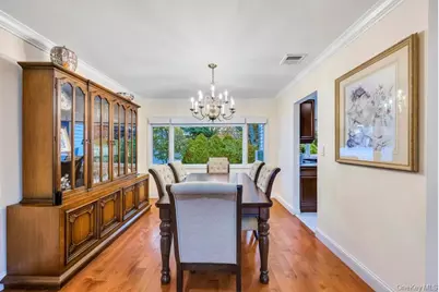 24 Glenwood Road, Plainview, NY 11803 - Photo 14