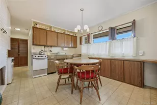 150 Kingfisher Rd, Levittown, NY 11756 - Photo 2