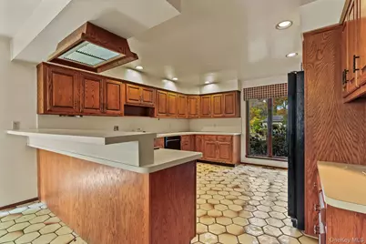 37 Century Trail, Harrison, NY 10528 - Photo 14