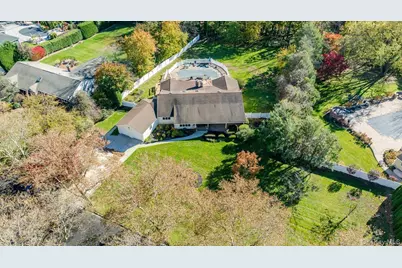 8 Penn Drive, Dix Hills, NY 11746 - Photo 44