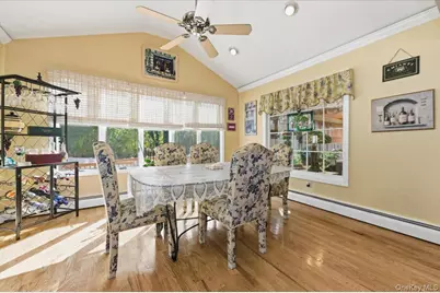 8 Penn Drive, Dix Hills, NY 11746 - Photo 14