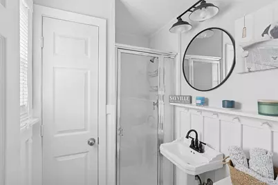31 Roosevelt Avenue, Sayville, NY 11782 - Photo 10