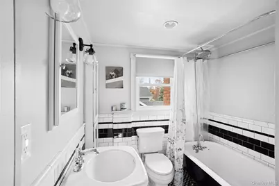 31 Roosevelt Avenue, Sayville, NY 11782 - Photo 14
