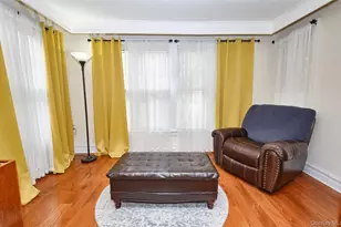 109-15 200th St, Saint Albans, NY 11412 - Photo 12