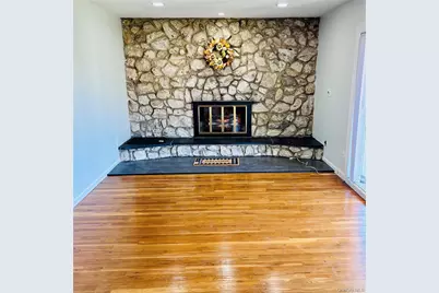 1483 4th Street, West Babylon, NY 11704 - Photo 4