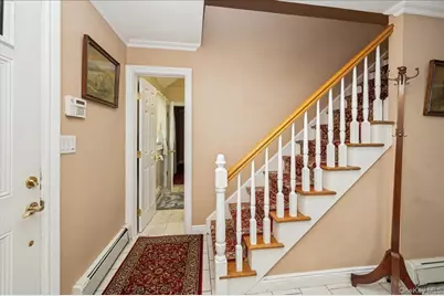 346 Ridgefield Road, Hauppauge, NY 11788 - Photo 6