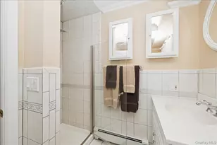 346 Ridgefield Rd, Hauppauge, NY 11788 - Photo 30