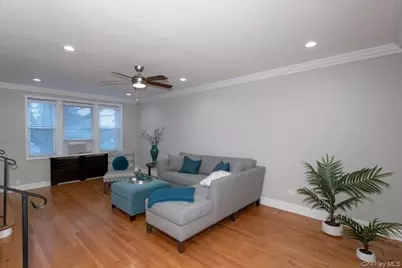 365 Stewart Avenue #B18, Garden City, NY 11530 - Photo 4