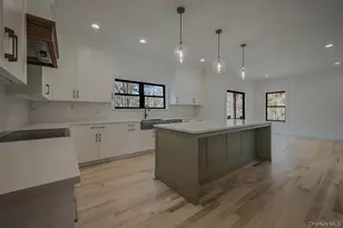 20 Bunker Ln, Middle Island, NY 11953 - Photo 18