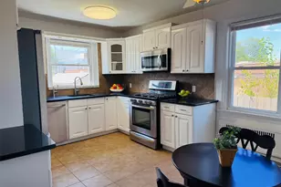 80-12 188th St, Jamaica, NY 11423 - Photo 10