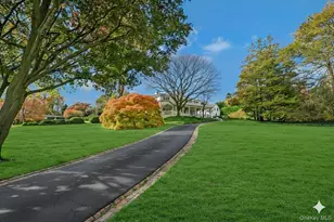 24 Harbor Hill Rd, Huntington, NY 11743 - Photo 2