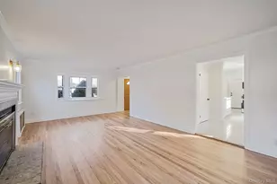 25 Oxford Dr, Freeport, NY 11520 - Photo 10