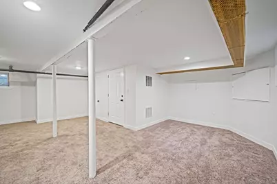 25 Oxford Drive, Freeport, NY 11520 - Photo 34