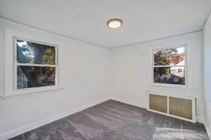 25 Oxford Dr, Freeport, NY 11520 - Photo 28