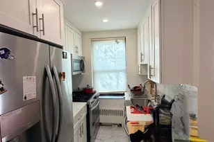 71-43 Park Dr E, Flushing, NY 11367 - Photo 2