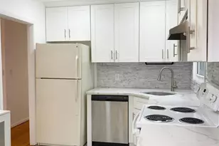 25 Margaret Dr, Plainview, NY 11803 - Photo 4