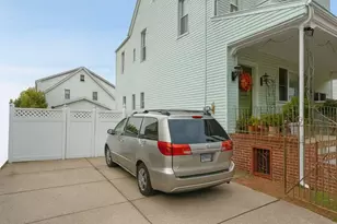 85-52 79th St, Woodhaven, NY 11421 - Photo 2