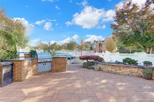 807 Cypress Dr, Franklin Square, NY 11010 - Photo 42