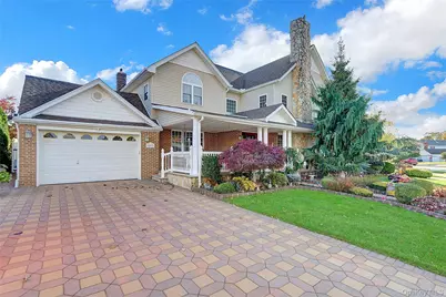 807 Cypress Drive, Franklin Square, NY 11010 - Photo 2