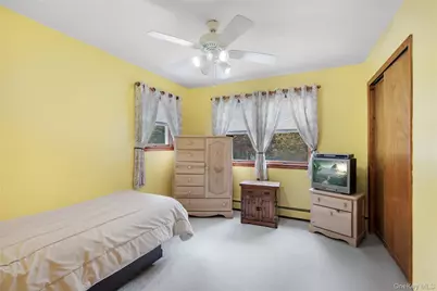 19 Hawthorne Street, Mastic, NY 11950 - Photo 6