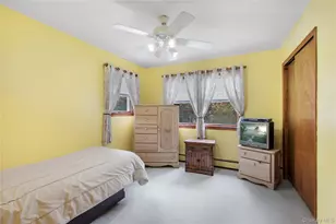 19 Hawthorne St, Mastic, NY 11950 - Photo 6