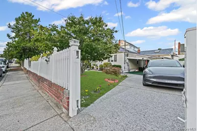 56 Seville Street, Elmont, NY 11003 - Photo 4