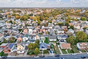 56 Seville St, Elmont, NY 11003 - Photo 26