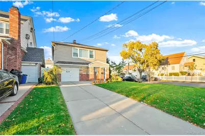 9519 160th Avenue, Howard Beach, NY 11414 - Photo 2