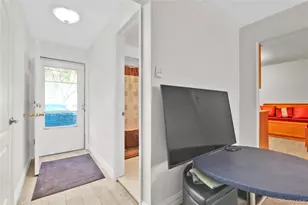 95-19 160th Ave, Howard Beach, NY 11414 - Photo 18