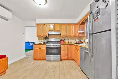 9519 160th Avenue, Howard Beach, NY 11414 - Photo 20