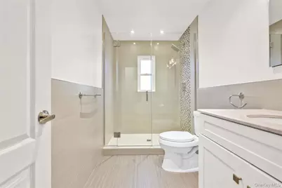 9519 160th Avenue, Howard Beach, NY 11414 - Photo 12