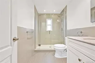 95-19 160th Ave, Howard Beach, NY 11414 - Photo 12