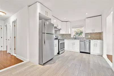 9519 160th Avenue, Howard Beach, NY 11414 - Photo 10