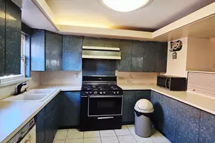 9203 Schenck St, Brooklyn, NY 11236 - Photo 12