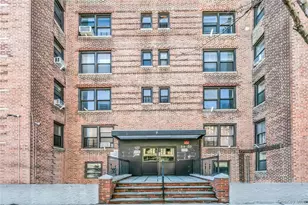 88-30 182nd St, Hollis, NY 11423 - Photo 16