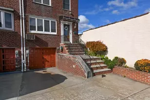 71-12 71st Pl, Glendale, NY 11385 - Photo 4