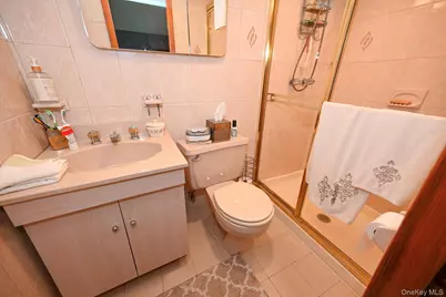 7112 71st Place, Glendale, NY 11385 - Photo 22