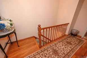 71-12 71st Pl, Glendale, NY 11385 - Photo 12